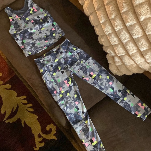 Girls Size 6x Athletic Suit - Picture 1 of 3